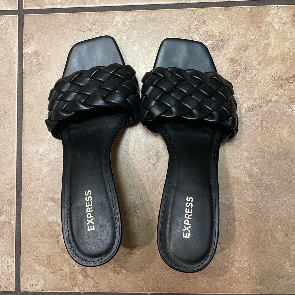 Express shoes